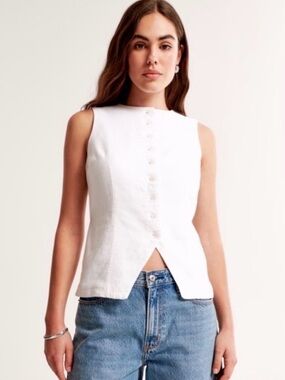 Linen Button Vest with Tie at the back